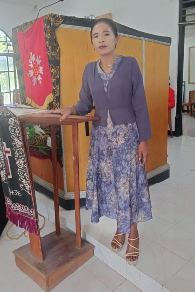 Oknum Anggota Dewan Perwakilan Rakyat Daerah (DPRD) Kabupaten Kupang, Nusa Tenggara Timur (NTT), menelantarkan isterinya.